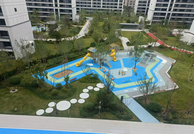 陜西省榆林市高新區(qū)能源路與通源路1000平方彩色EPDM塑膠跑道完工！