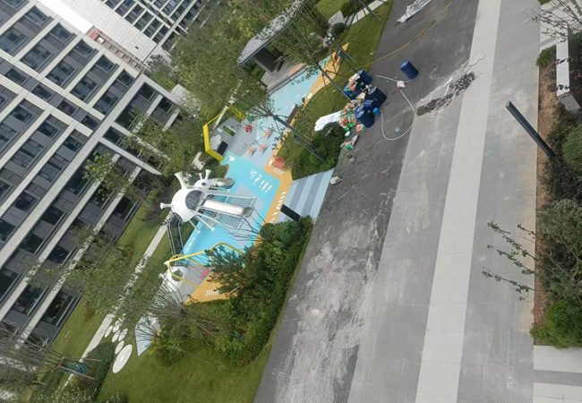 陜西省榆林市高新區(qū)能源路與通源路1000平方彩色EPDM塑膠跑道完工！