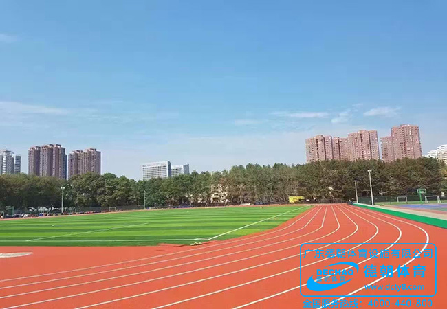 體育場塑膠跑道
