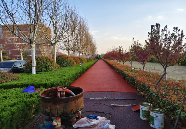 透氣型塑膠跑道