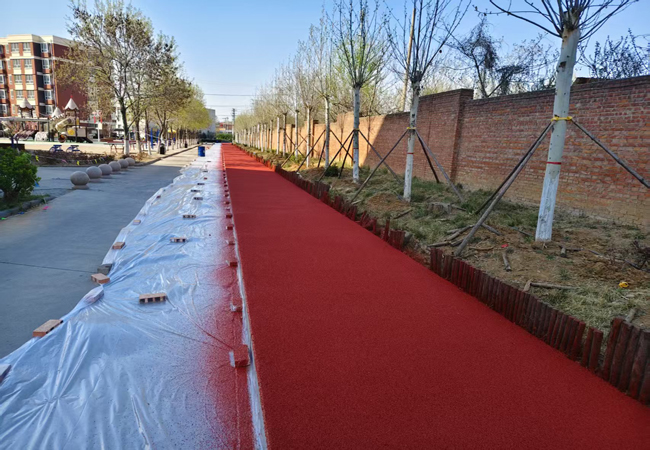 透氣型塑膠跑道