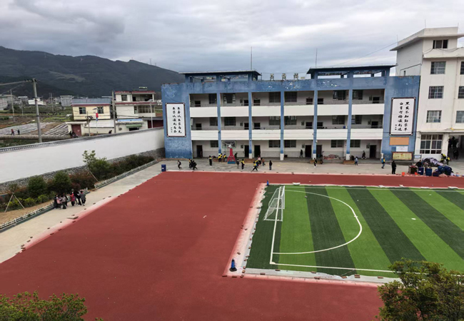 學(xué)校透氣型塑膠跑道