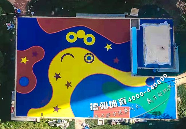 幼兒園塑膠跑道施工味道會(huì)不會(huì)太大