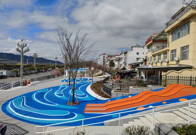 陜西漢中勉縣300平方彩色EPDM30mm耐黃變膠水場地完工！