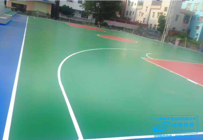 廣東符合新國(guó)標(biāo)硅PU球場(chǎng)材料廠(chǎng)家！【廣東德朝體育】